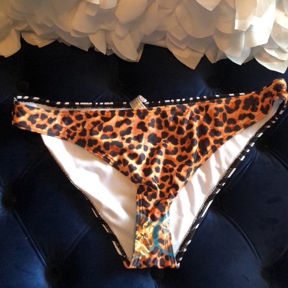 LUXE PALM animal print bikini bottom size 8 - Picture 6 of 7